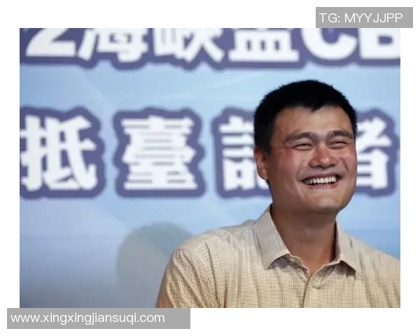 黄宏小品姚明精彩演绎篮球人生幽默风趣引发观众热烈共鸣