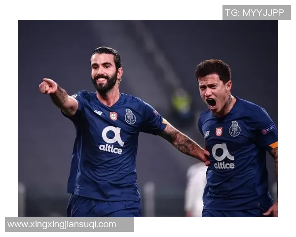 友谊赛精彩瞬间本菲卡以3-0战胜巴萨全场沸腾