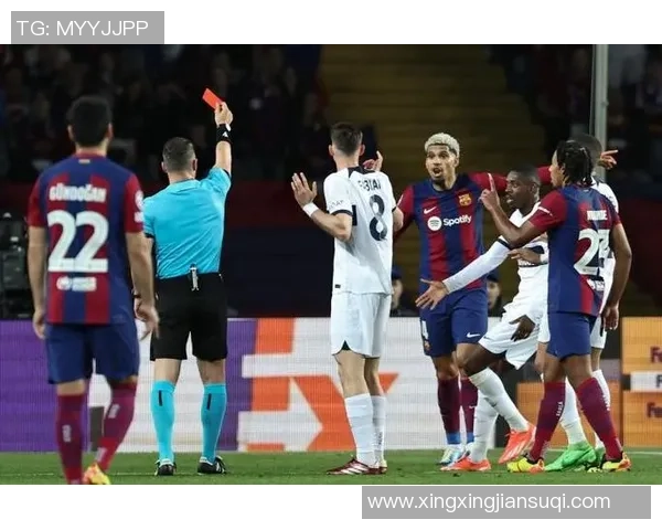 英超激战巴黎圣日耳曼绝杀里昂引发争议判罚全场沸腾 英超激战巴黎圣日耳曼绝杀里昂引发争议判罚全场沸腾