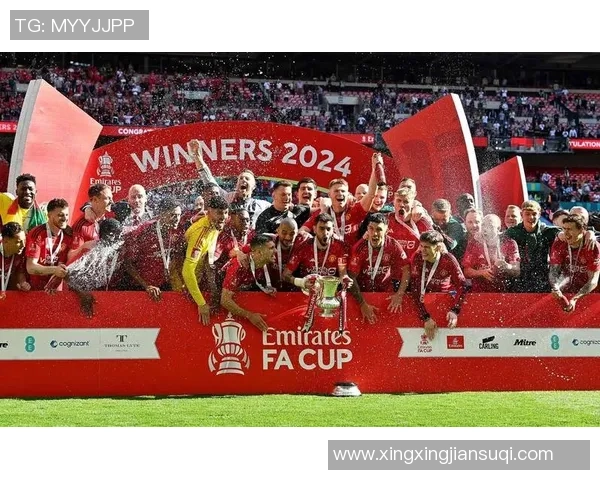 足总杯激战：多特蒙德与曼城鏖战成平局绝杀瞬间引发全场沸腾