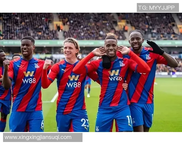 意甲焦点战切尔西与巴萨握手言和转会传闻再度升温引发热议